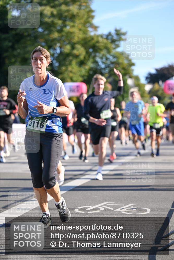 07.09.2025 - BARMER Alsterlauf Dr. Thomas Lammeyer http://msf.ph/oto/8710325 07.09.2025 09:36:13 Laufen 3116 meine-sportfotos.de