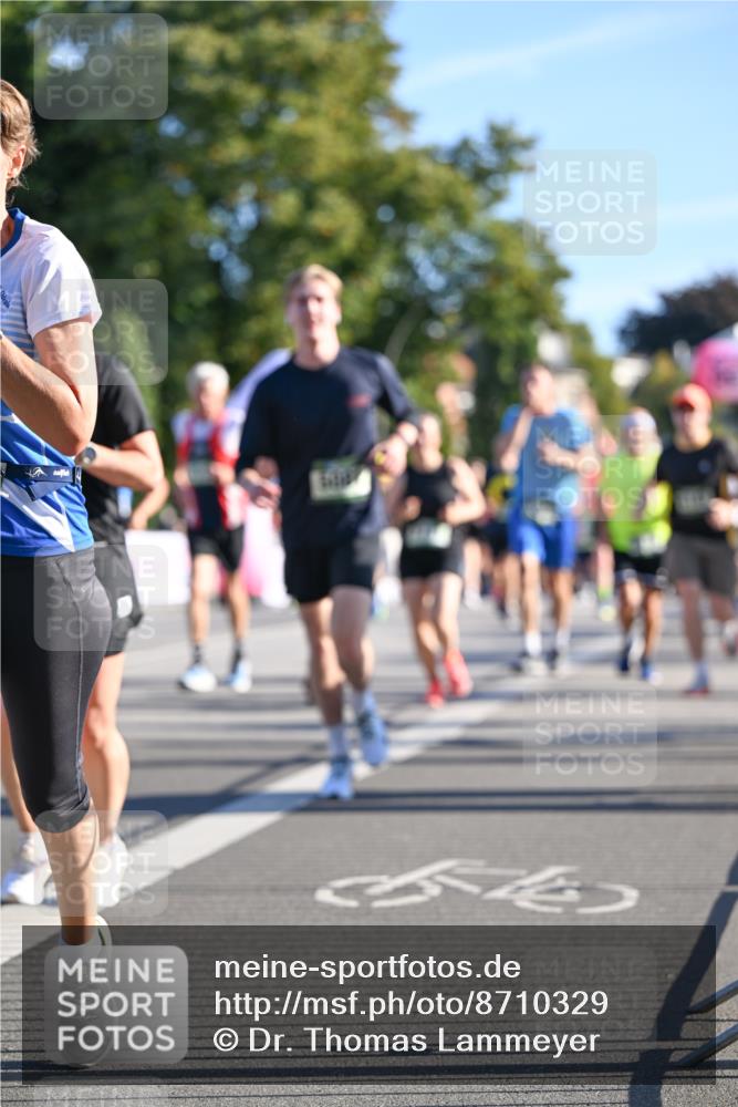 07.09.2025 - BARMER Alsterlauf Dr. Thomas Lammeyer http://msf.ph/oto/8710329 07.09.2025 09:36:13 Laufen  meine-sportfotos.de