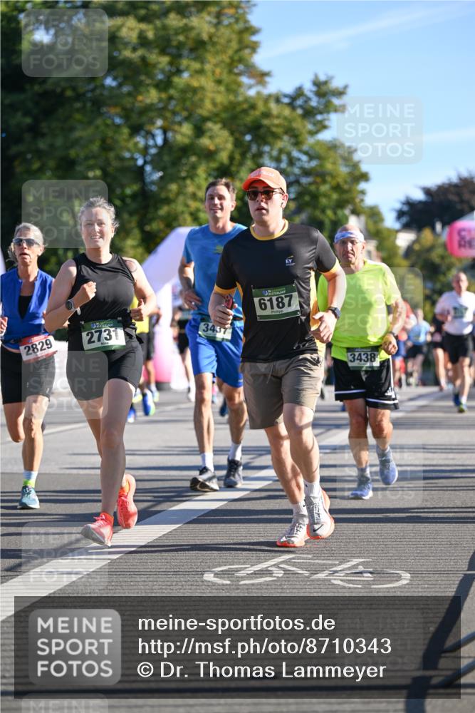 07.09.2025 - BARMER Alsterlauf Dr. Thomas Lammeyer http://msf.ph/oto/8710343 07.09.2025 09:36:16 Laufen 2829, 2731, 3437, 6187, 3438 meine-sportfotos.de