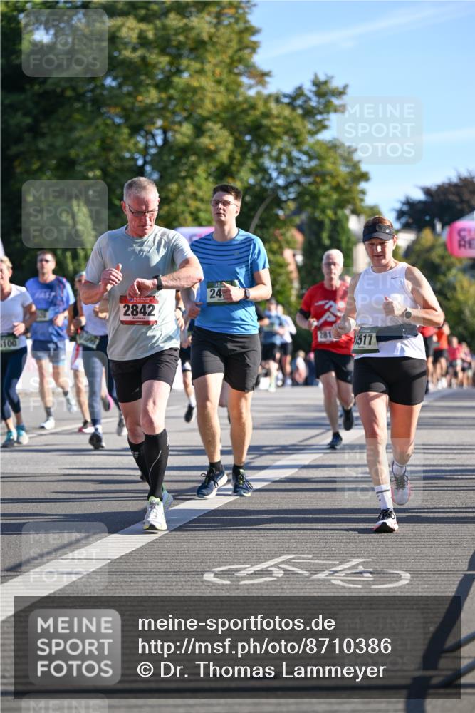 07.09.2025 - BARMER Alsterlauf Dr. Thomas Lammeyer http://msf.ph/oto/8710386 07.09.2025 09:36:23 Laufen 100, 2842, 24, 2819, 517 meine-sportfotos.de