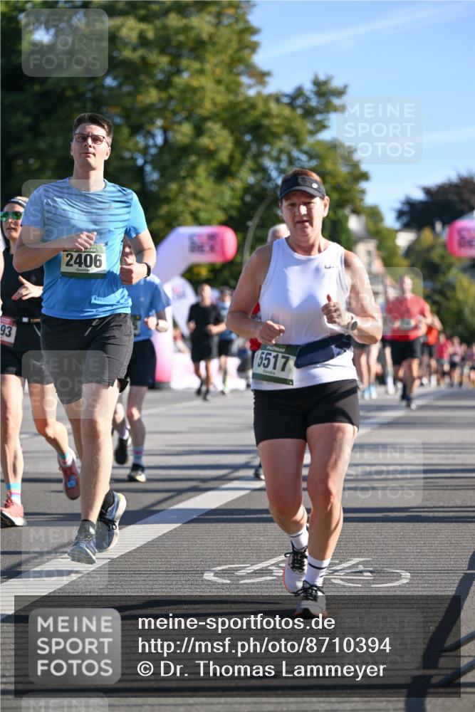07.09.2025 - BARMER Alsterlauf Dr. Thomas Lammeyer http://msf.ph/oto/8710394 07.09.2025 09:36:25 Laufen 93, 2406, 5517 meine-sportfotos.de
