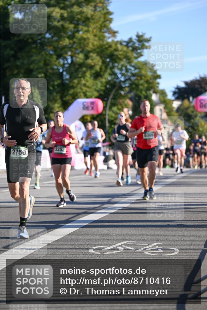 07.09.2025 - BARMER Alsterlauf Dr. Thomas Lammeyer http://msf.ph/oto/8710416 07.09.2025 09:36:28 Laufen 2750, 3252, 5069 meine-sportfotos.de