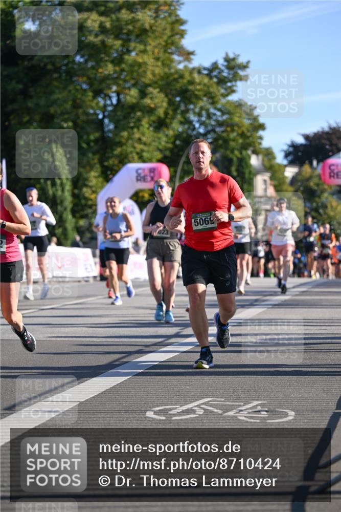 07.09.2025 - BARMER Alsterlauf Dr. Thomas Lammeyer http://msf.ph/oto/8710424 07.09.2025 09:36:29 Laufen 5069 meine-sportfotos.de