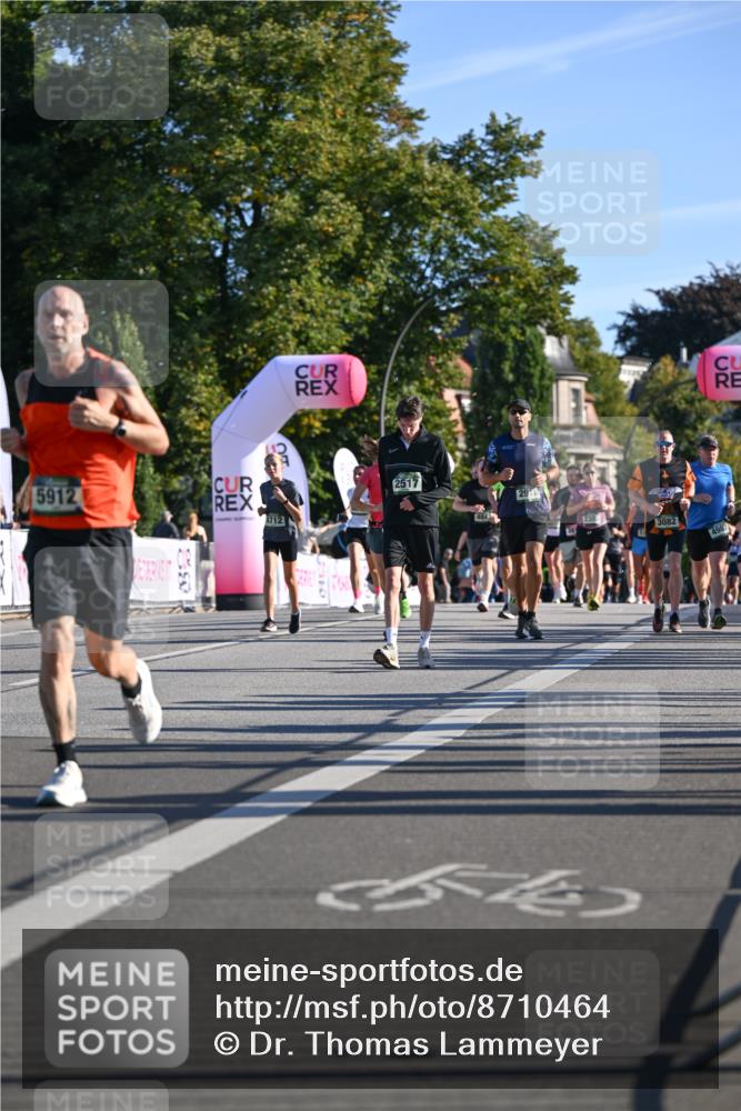 07.09.2025 - BARMER Alsterlauf Dr. Thomas Lammeyer http://msf.ph/oto/8710464 07.09.2025 09:36:35 Laufen 5912, 4712, 2517, 54, 3082, 4987 meine-sportfotos.de