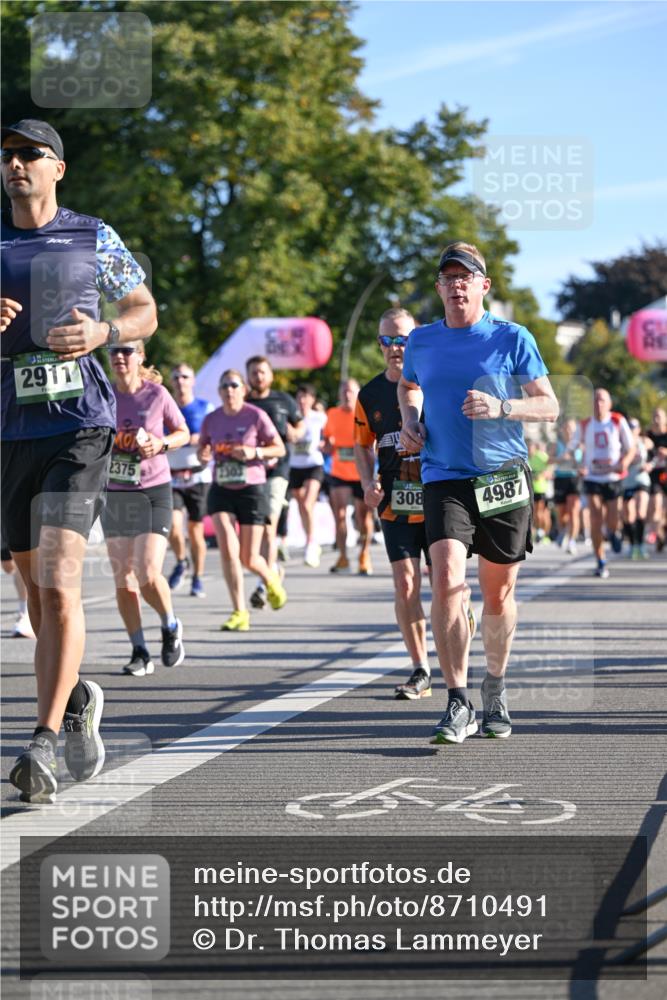 07.09.2025 - BARMER Alsterlauf Dr. Thomas Lammeyer http://msf.ph/oto/8710491 07.09.2025 09:36:41 Laufen 1001, 2911, 2375, 308, 4987 meine-sportfotos.de