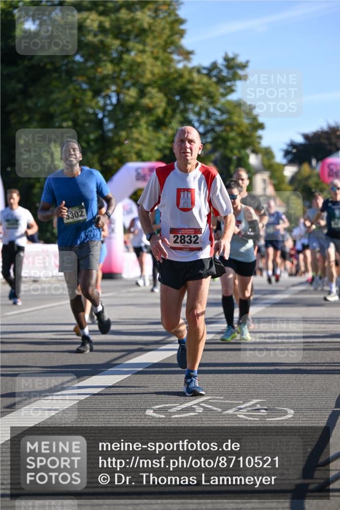 07.09.2025 - BARMER Alsterlauf Dr. Thomas Lammeyer http://msf.ph/oto/8710521 07.09.2025 09:36:47 Laufen 5302, 2832 meine-sportfotos.de