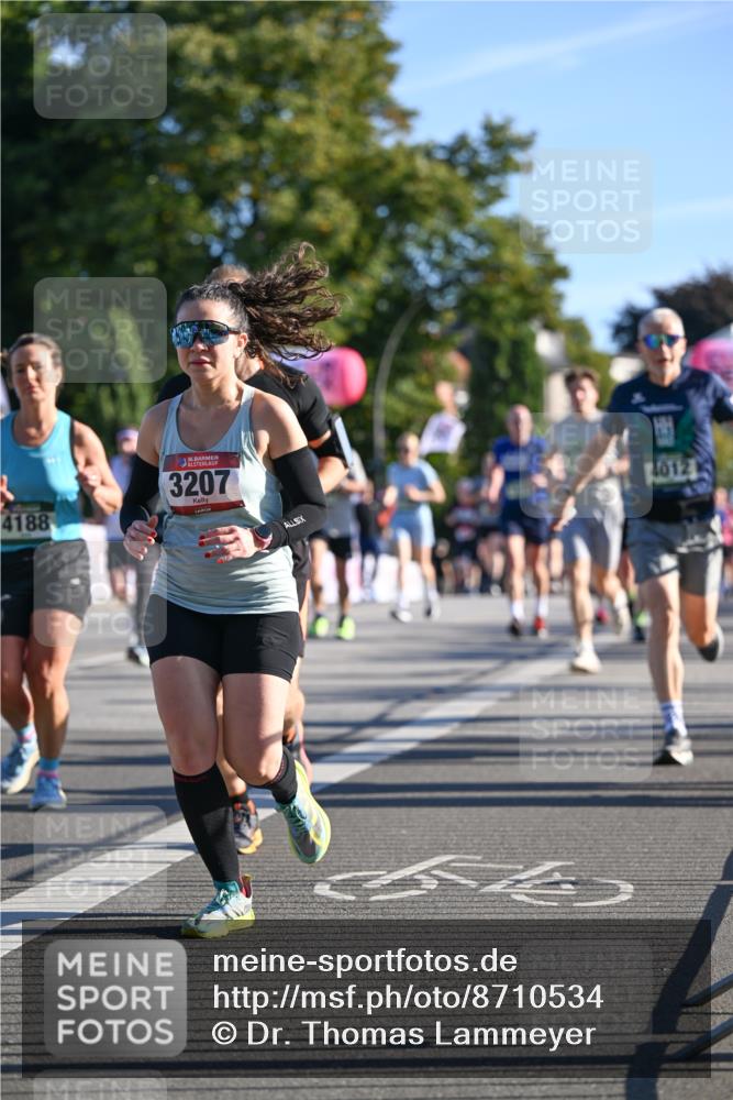 07.09.2025 - BARMER Alsterlauf Dr. Thomas Lammeyer http://msf.ph/oto/8710534 07.09.2025 09:36:49 Laufen 4188, 136, 3207, 4012 meine-sportfotos.de