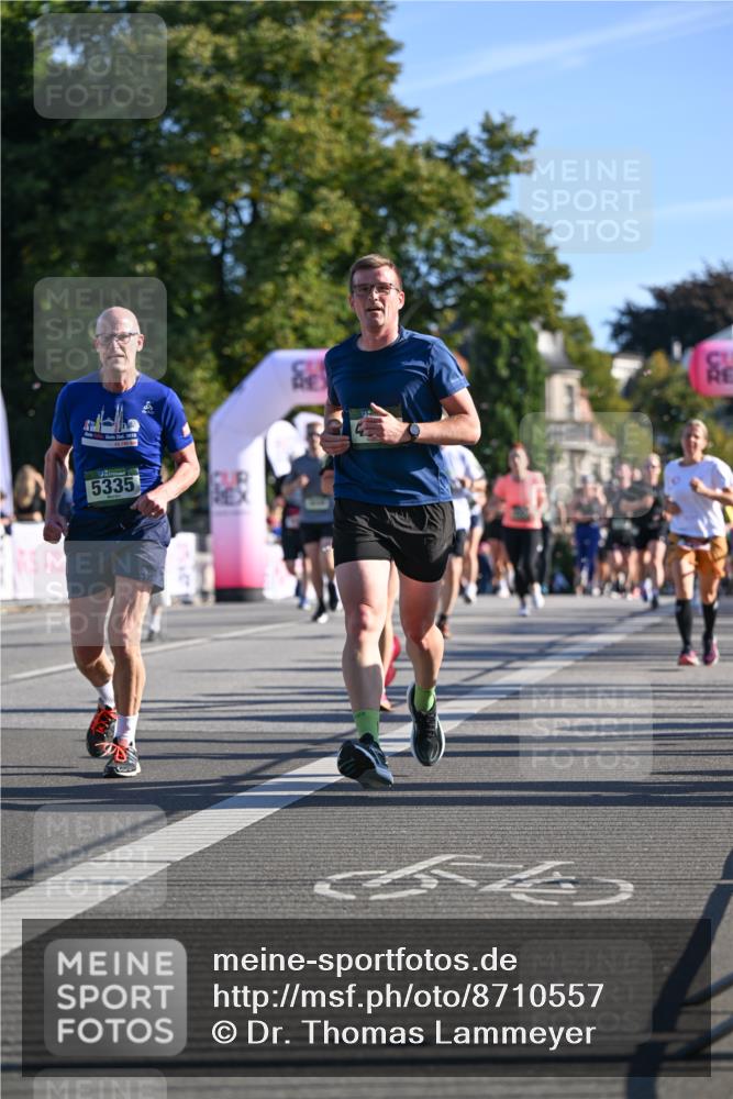 07.09.2025 - BARMER Alsterlauf Dr. Thomas Lammeyer http://msf.ph/oto/8710557 07.09.2025 09:36:53 Laufen 5335 meine-sportfotos.de