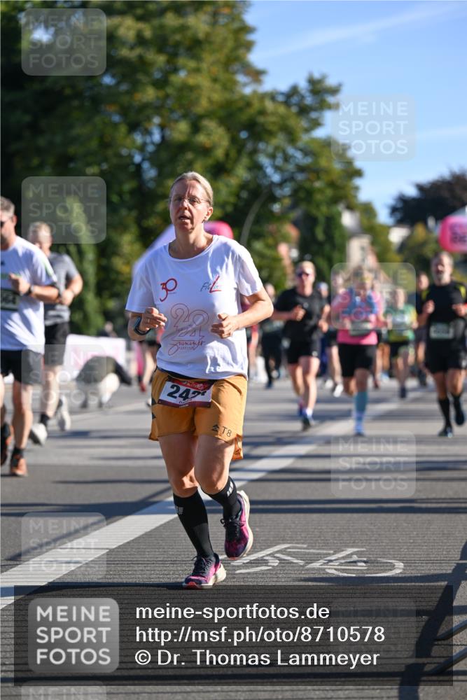 07.09.2025 - BARMER Alsterlauf Dr. Thomas Lammeyer http://msf.ph/oto/8710578 07.09.2025 09:36:57 Laufen 242, 8 meine-sportfotos.de