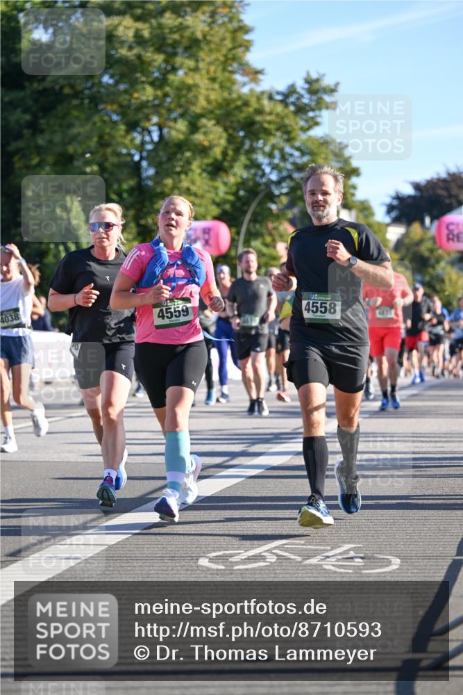 07.09.2025 - BARMER Alsterlauf Dr. Thomas Lammeyer http://msf.ph/oto/8710593 07.09.2025 09:37:00 Laufen 4038, 4559, 4558 meine-sportfotos.de