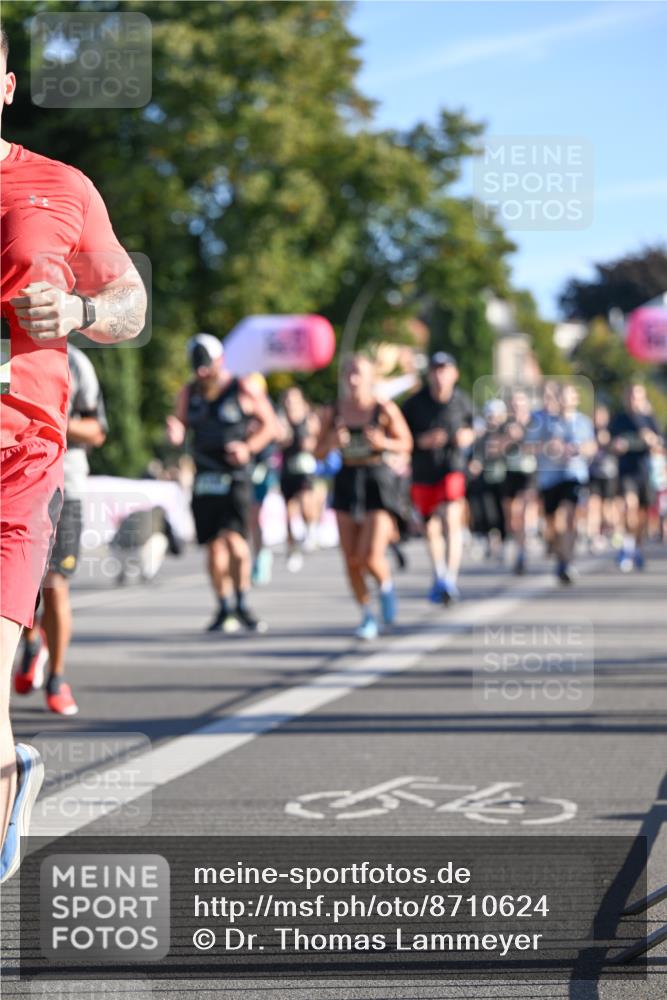 07.09.2025 - BARMER Alsterlauf Dr. Thomas Lammeyer http://msf.ph/oto/8710624 07.09.2025 09:37:05 Laufen  meine-sportfotos.de