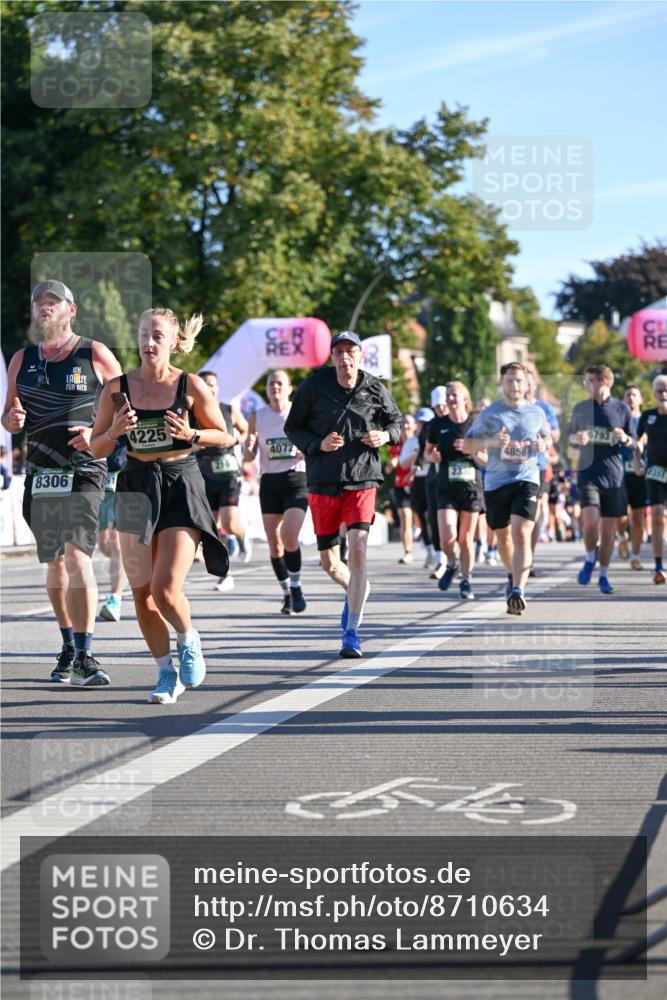 07.09.2025 - BARMER Alsterlauf Dr. Thomas Lammeyer http://msf.ph/oto/8710634 07.09.2025 09:37:06 Laufen 8306, 4225, 4072, 4856, 2351 meine-sportfotos.de