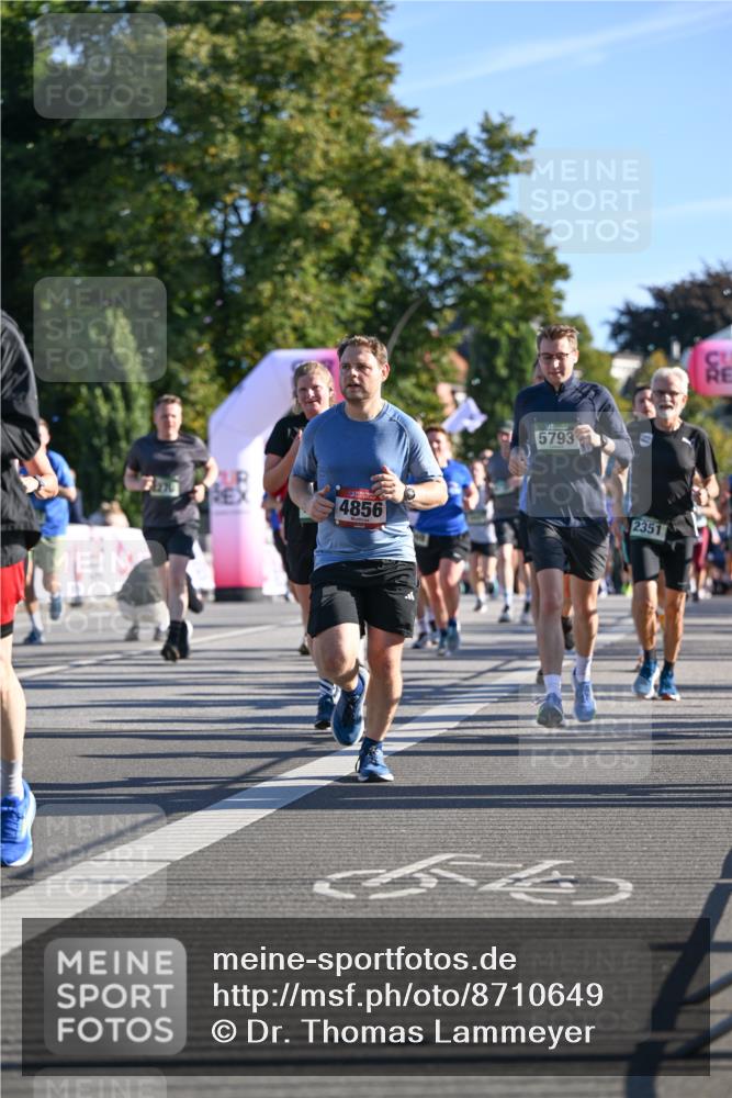 07.09.2025 - BARMER Alsterlauf Dr. Thomas Lammeyer http://msf.ph/oto/8710649 07.09.2025 09:37:09 Laufen 4856, 5793, 2351 meine-sportfotos.de