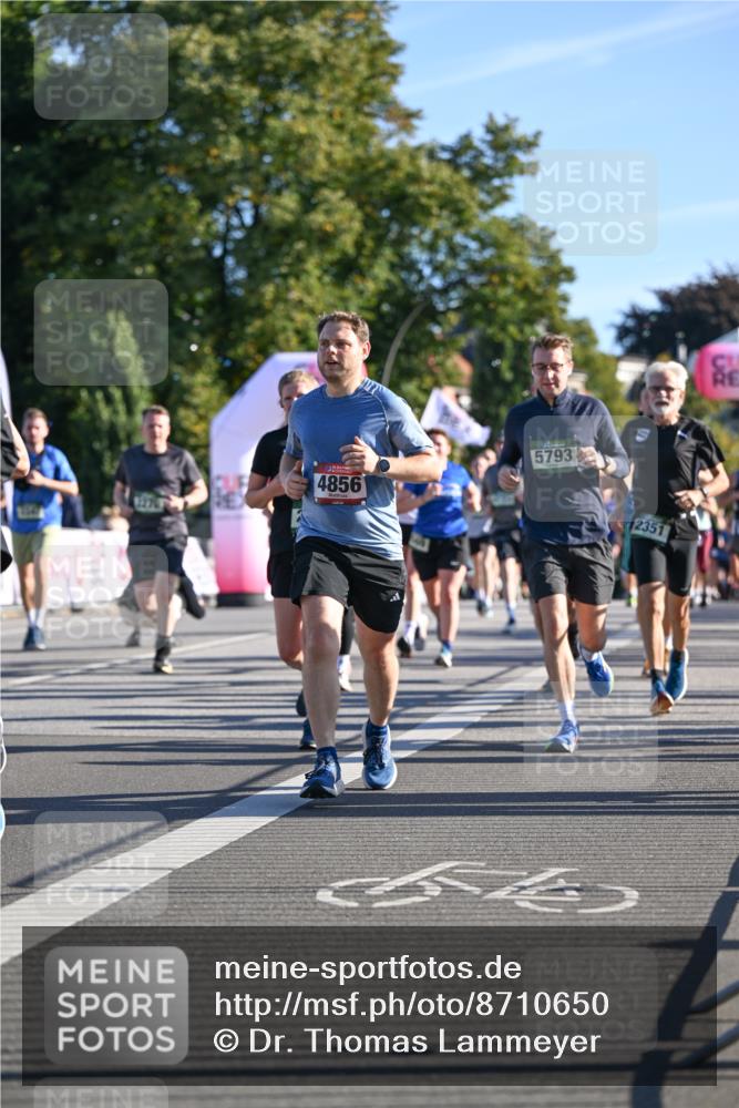 07.09.2025 - BARMER Alsterlauf Dr. Thomas Lammeyer http://msf.ph/oto/8710650 07.09.2025 09:37:09 Laufen 4856, 1, 5793, 2351 meine-sportfotos.de