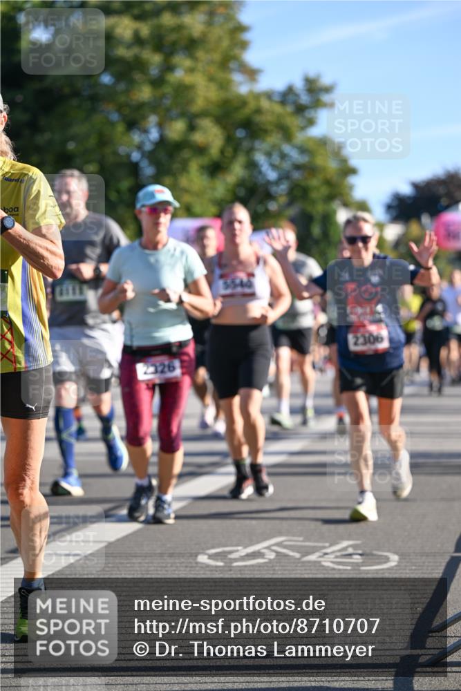 07.09.2025 - BARMER Alsterlauf Dr. Thomas Lammeyer http://msf.ph/oto/8710707 07.09.2025 09:37:18 Laufen 2326, 5540, 2306 meine-sportfotos.de