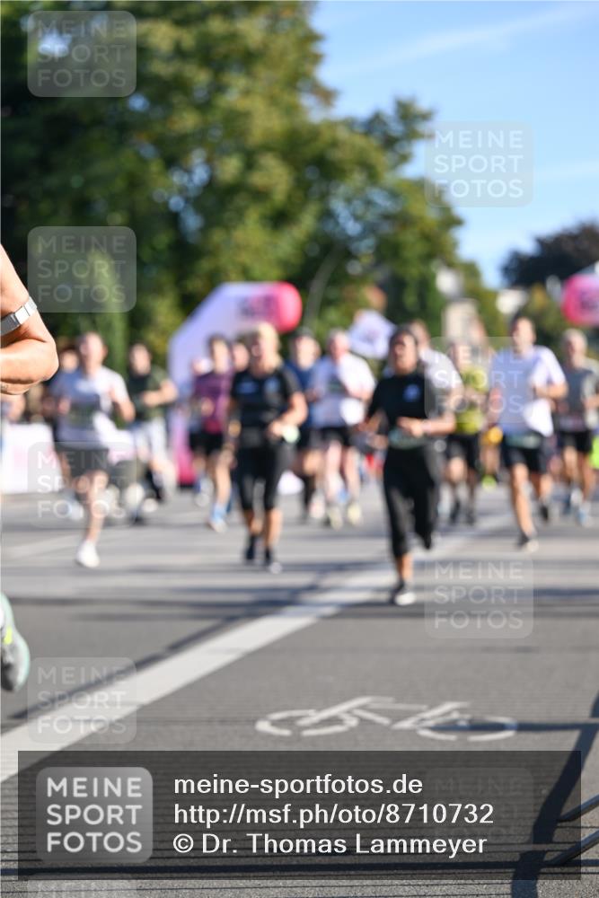 07.09.2025 - BARMER Alsterlauf Dr. Thomas Lammeyer http://msf.ph/oto/8710732 07.09.2025 09:37:22 Laufen  meine-sportfotos.de
