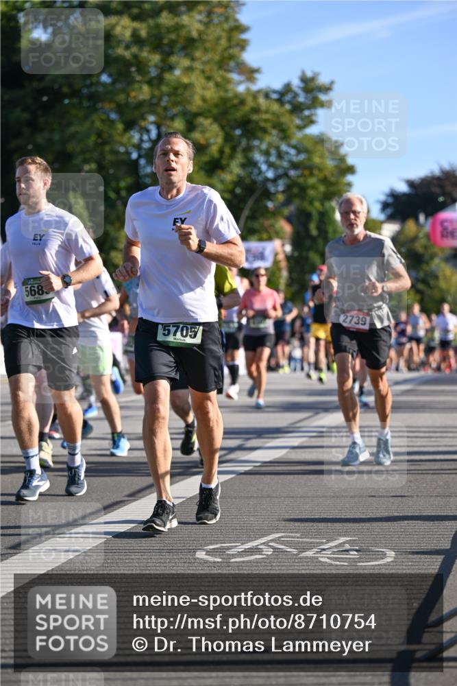 07.09.2025 - BARMER Alsterlauf Dr. Thomas Lammeyer http://msf.ph/oto/8710754 07.09.2025 09:37:26 Laufen 568, 5705, 2739 meine-sportfotos.de