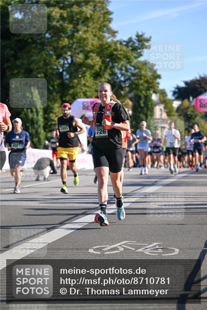 07.09.2025 - BARMER Alsterlauf Dr. Thomas Lammeyer http://msf.ph/oto/8710781 07.09.2025 09:37:30 Laufen 2993, 26, 54 meine-sportfotos.de