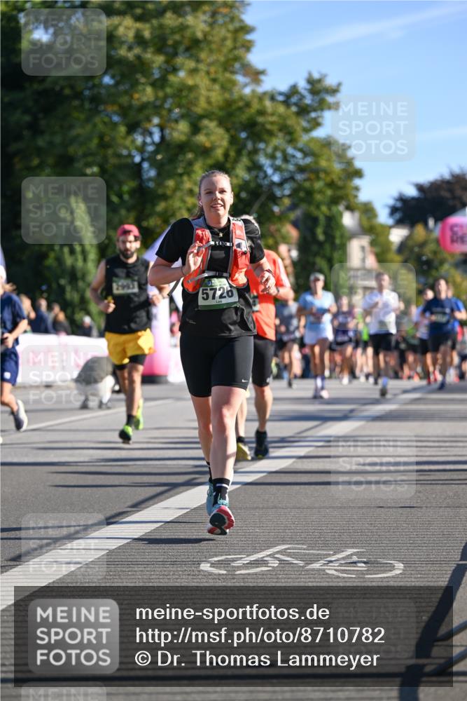 07.09.2025 - BARMER Alsterlauf Dr. Thomas Lammeyer http://msf.ph/oto/8710782 07.09.2025 09:37:30 Laufen 5726, 54 meine-sportfotos.de