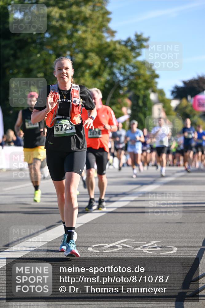07.09.2025 - BARMER Alsterlauf Dr. Thomas Lammeyer http://msf.ph/oto/8710787 07.09.2025 09:37:31 Laufen 5726 meine-sportfotos.de