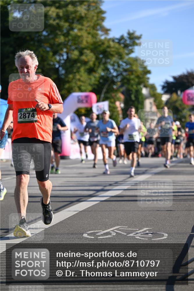 07.09.2025 - BARMER Alsterlauf Dr. Thomas Lammeyer http://msf.ph/oto/8710797 07.09.2025 09:37:32 Laufen 2874 meine-sportfotos.de