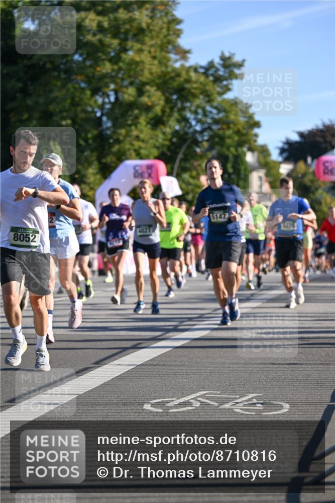 07.09.2025 - BARMER Alsterlauf Dr. Thomas Lammeyer http://msf.ph/oto/8710816 07.09.2025 09:37:35 Laufen 8052, 5147 meine-sportfotos.de