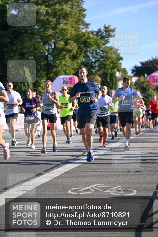07.09.2025 - BARMER Alsterlauf Dr. Thomas Lammeyer http://msf.ph/oto/8710821 07.09.2025 09:37:36 Laufen 3667, 5339, 4027, 6227, 5147, 8019, 5629, 54 meine-sportfotos.de