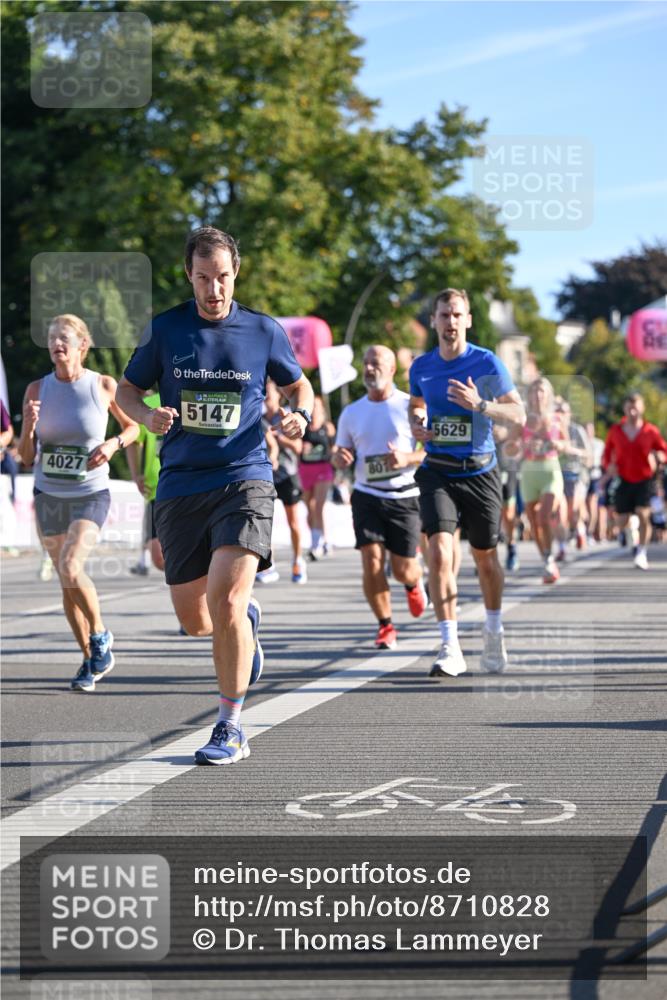 07.09.2025 - BARMER Alsterlauf Dr. Thomas Lammeyer http://msf.ph/oto/8710828 07.09.2025 09:37:37 Laufen 4027, 36, 5147, 801, 5629 meine-sportfotos.de