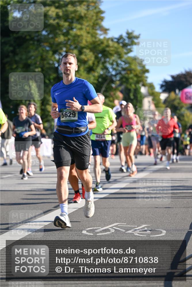 07.09.2025 - BARMER Alsterlauf Dr. Thomas Lammeyer http://msf.ph/oto/8710838 07.09.2025 09:37:39 Laufen 5629, 6246 meine-sportfotos.de