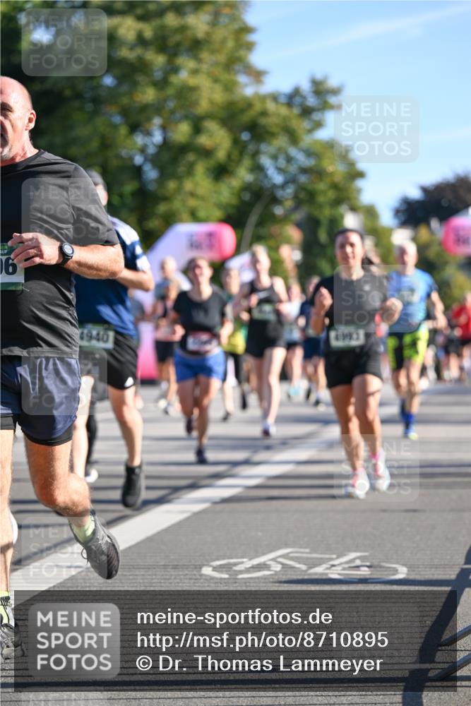 07.09.2025 - BARMER Alsterlauf Dr. Thomas Lammeyer http://msf.ph/oto/8710895 07.09.2025 09:37:49 Laufen 06, 4940 meine-sportfotos.de