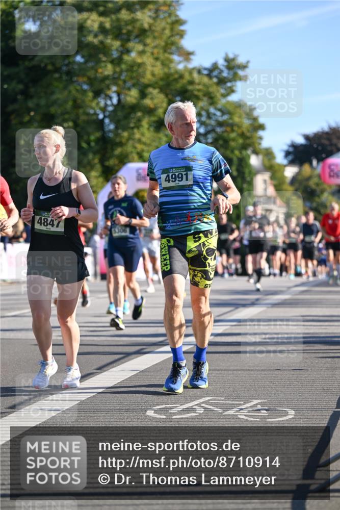 07.09.2025 - BARMER Alsterlauf Dr. Thomas Lammeyer http://msf.ph/oto/8710914 07.09.2025 09:37:52 Laufen 4847, 5306, 4991 meine-sportfotos.de
