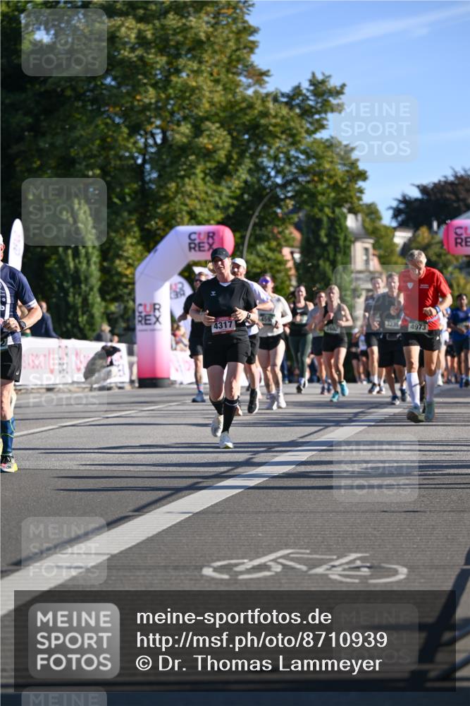 07.09.2025 - BARMER Alsterlauf Dr. Thomas Lammeyer http://msf.ph/oto/8710939 07.09.2025 09:37:56 Laufen 4317, 3235, 4973, 54 meine-sportfotos.de