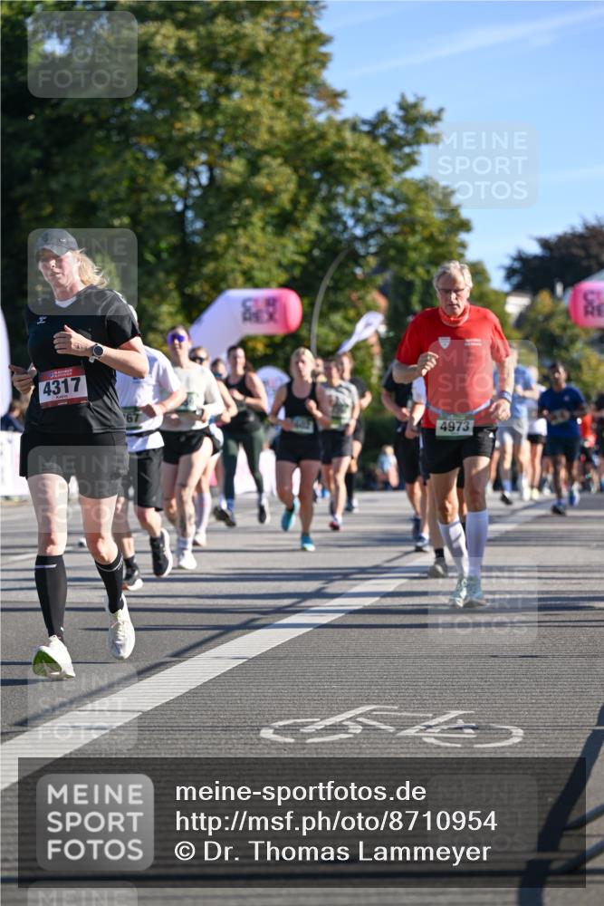 07.09.2025 - BARMER Alsterlauf Dr. Thomas Lammeyer http://msf.ph/oto/8710954 07.09.2025 09:37:58 Laufen 4317, 4973 meine-sportfotos.de