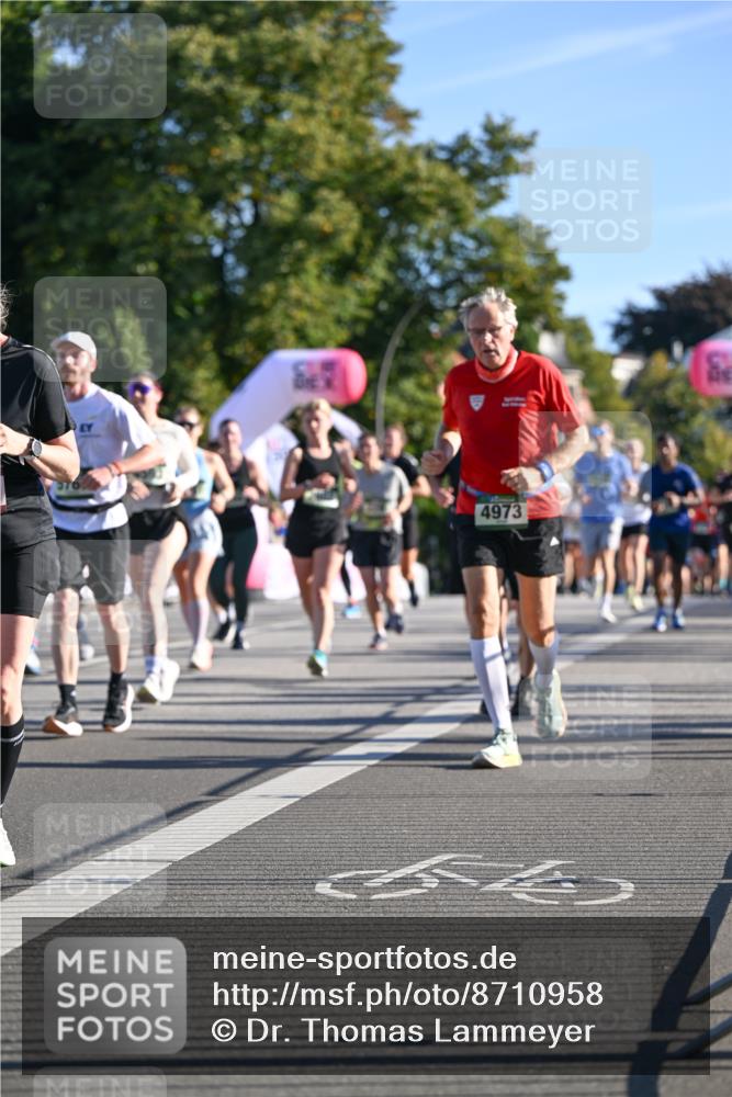07.09.2025 - BARMER Alsterlauf Dr. Thomas Lammeyer http://msf.ph/oto/8710958 07.09.2025 09:37:59 Laufen 4973 meine-sportfotos.de