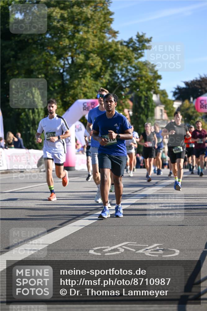 07.09.2025 - BARMER Alsterlauf Dr. Thomas Lammeyer http://msf.ph/oto/8710987 07.09.2025 09:38:03 Laufen 3039, 4982 meine-sportfotos.de
