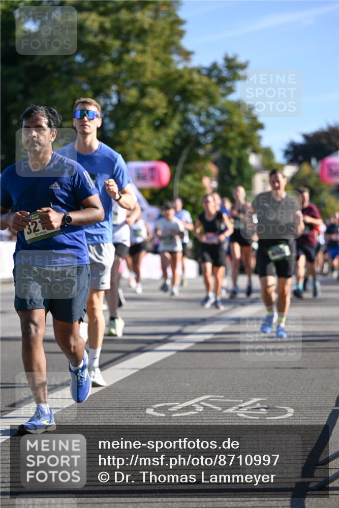 07.09.2025 - BARMER Alsterlauf Dr. Thomas Lammeyer http://msf.ph/oto/8710997 07.09.2025 09:38:05 Laufen 321 meine-sportfotos.de