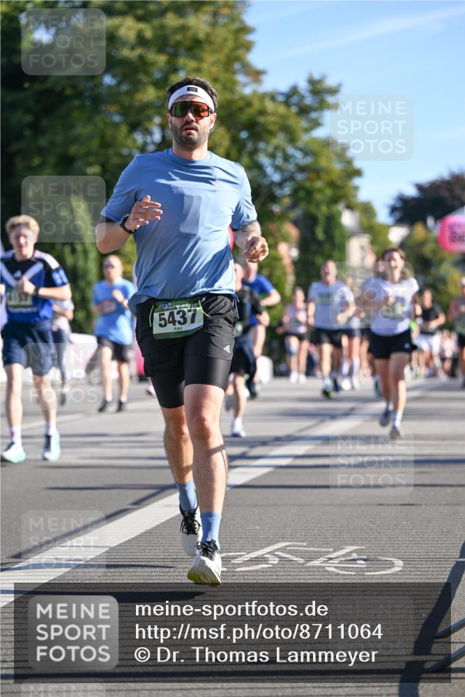 07.09.2025 - BARMER Alsterlauf Dr. Thomas Lammeyer http://msf.ph/oto/8711064 07.09.2025 09:38:17 Laufen 5437 meine-sportfotos.de