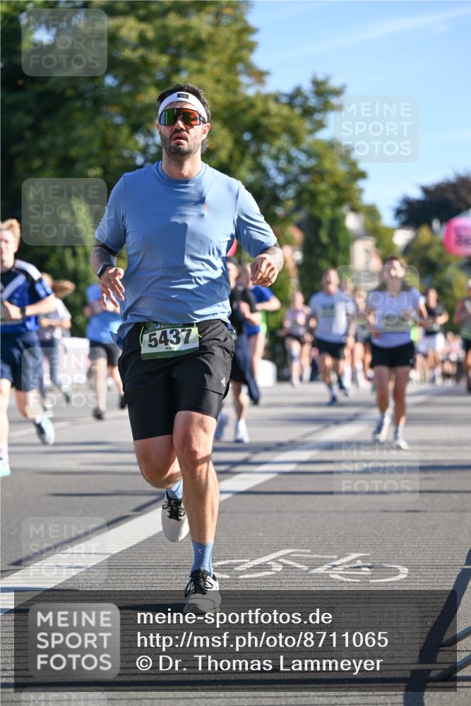 07.09.2025 - BARMER Alsterlauf Dr. Thomas Lammeyer http://msf.ph/oto/8711065 07.09.2025 09:38:17 Laufen 5437 meine-sportfotos.de