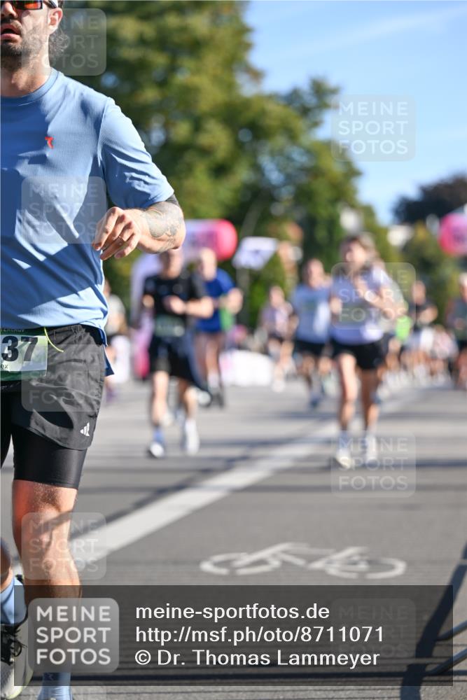 07.09.2025 - BARMER Alsterlauf Dr. Thomas Lammeyer http://msf.ph/oto/8711071 07.09.2025 09:38:18 Laufen 37 meine-sportfotos.de
