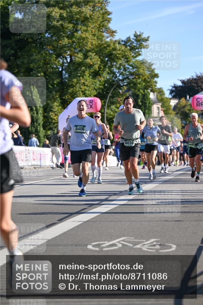 07.09.2025 - BARMER Alsterlauf Dr. Thomas Lammeyer http://msf.ph/oto/8711086 07.09.2025 09:38:21 Laufen 8406, 54, 6032, 4529, 216 meine-sportfotos.de