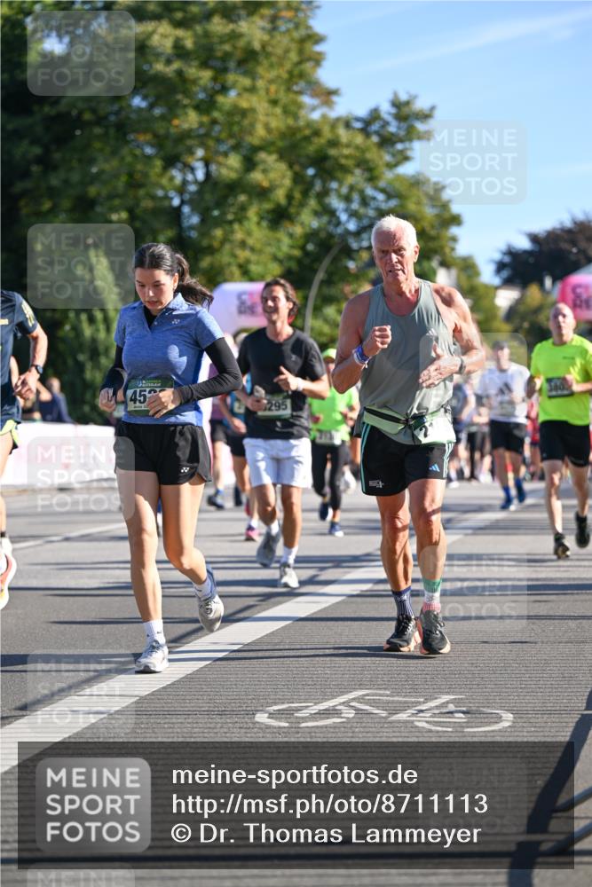 07.09.2025 - BARMER Alsterlauf Dr. Thomas Lammeyer http://msf.ph/oto/8711113 07.09.2025 09:38:26 Laufen 452, 295 meine-sportfotos.de