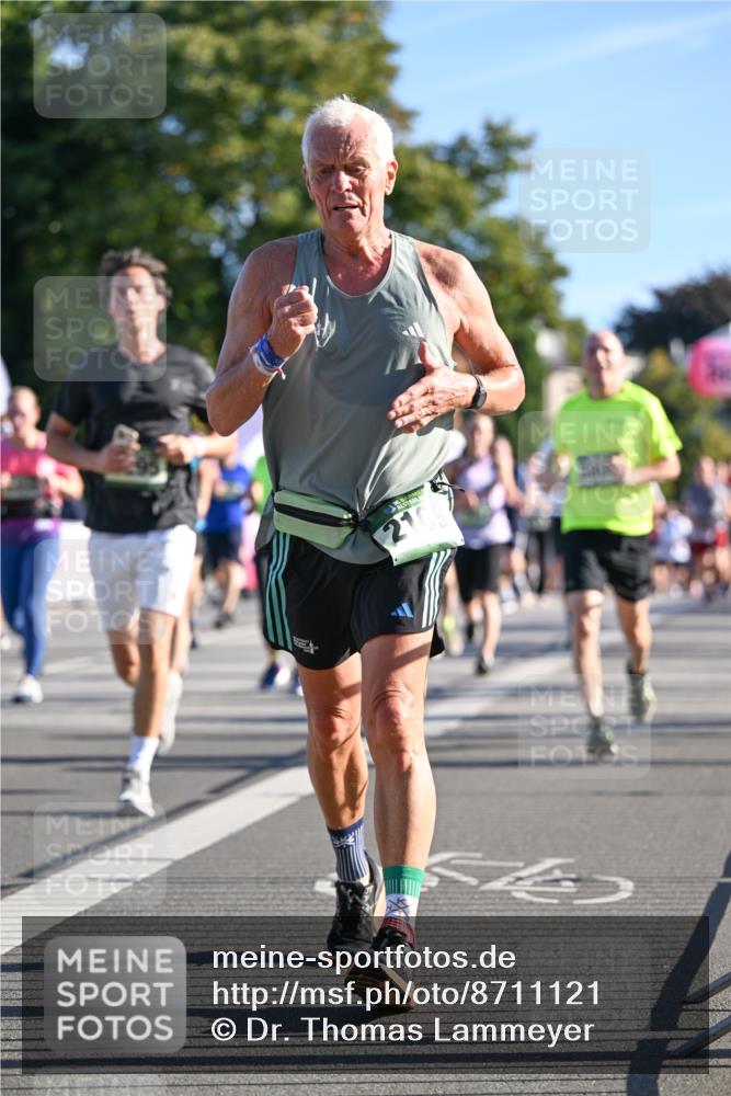 07.09.2025 - BARMER Alsterlauf Dr. Thomas Lammeyer http://msf.ph/oto/8711121 07.09.2025 09:38:27 Laufen 210 meine-sportfotos.de