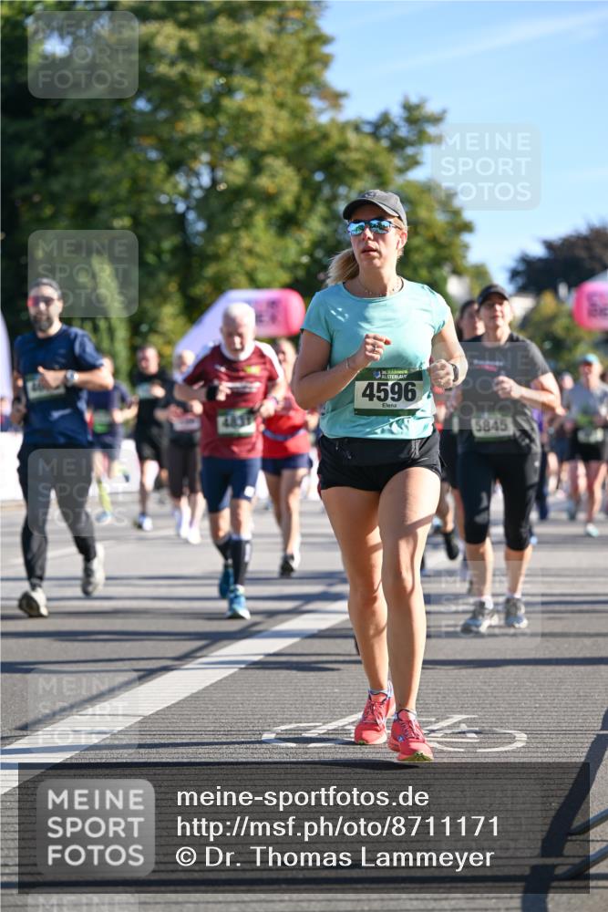 07.09.2025 - BARMER Alsterlauf Dr. Thomas Lammeyer http://msf.ph/oto/8711171 07.09.2025 09:38:35 Laufen 4831, 136, 4596, 5845 meine-sportfotos.de