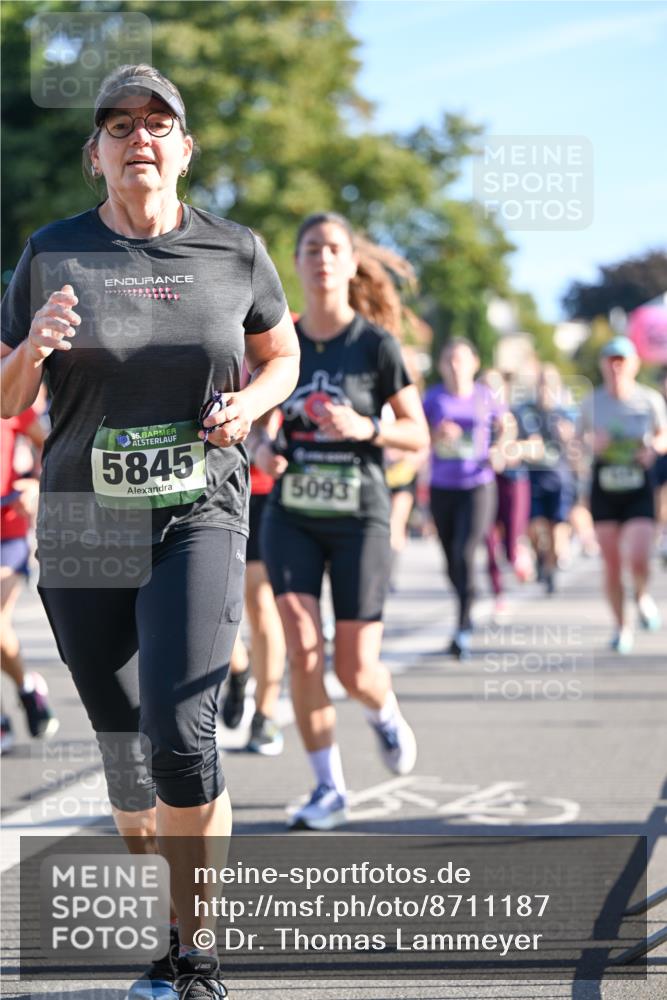 07.09.2025 - BARMER Alsterlauf Dr. Thomas Lammeyer http://msf.ph/oto/8711187 07.09.2025 09:38:38 Laufen 36, 5845, 5093 meine-sportfotos.de