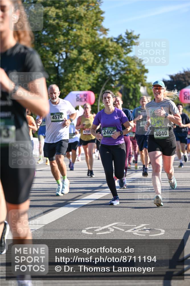 07.09.2025 - BARMER Alsterlauf Dr. Thomas Lammeyer http://msf.ph/oto/8711194 07.09.2025 09:38:39 Laufen 112, 3, 4574, 48, 470, 2405, 4840 meine-sportfotos.de
