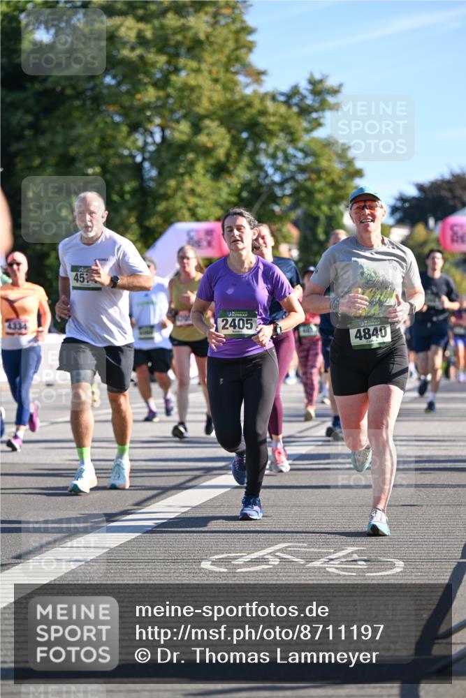 07.09.2025 - BARMER Alsterlauf Dr. Thomas Lammeyer http://msf.ph/oto/8711197 07.09.2025 09:38:39 Laufen 4334, 45, 2405, 4840 meine-sportfotos.de