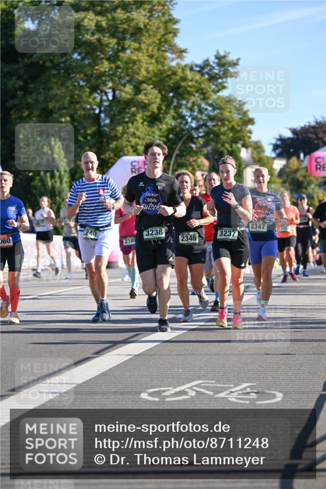 07.09.2025 - BARMER Alsterlauf Dr. Thomas Lammeyer http://msf.ph/oto/8711248 07.09.2025 09:38:47 Laufen 10, 240, 3238, 3237, 060, 2749, 2346, 2347 meine-sportfotos.de