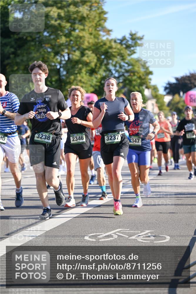 07.09.2025 - BARMER Alsterlauf Dr. Thomas Lammeyer http://msf.ph/oto/8711256 07.09.2025 09:38:48 Laufen 19, 3238, 2346, 40, 36, 10, 3237, 347 meine-sportfotos.de