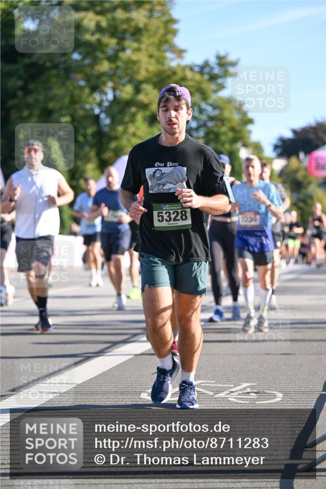 07.09.2025 - BARMER Alsterlauf Dr. Thomas Lammeyer http://msf.ph/oto/8711283 07.09.2025 09:38:52 Laufen 36, 5328, 1236 meine-sportfotos.de