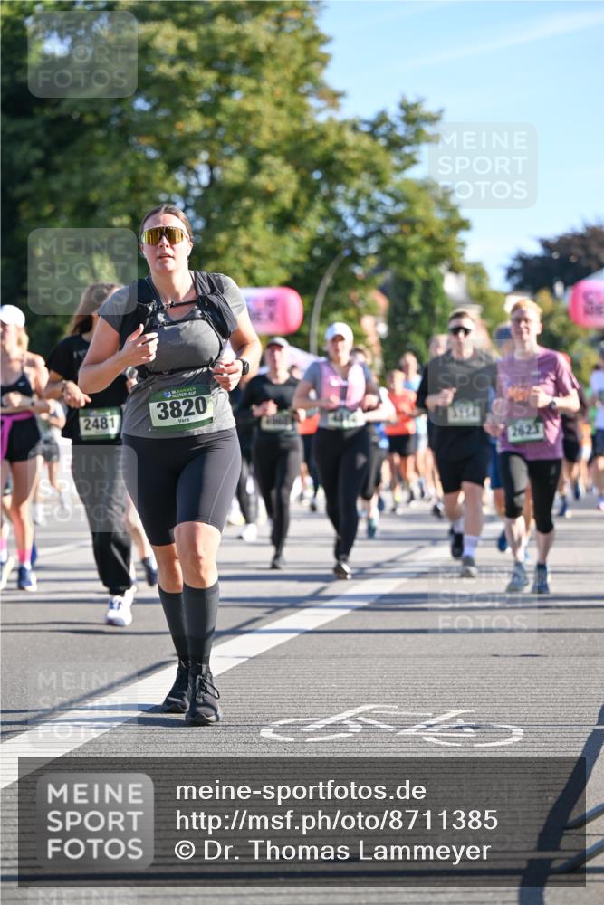 07.09.2025 - BARMER Alsterlauf Dr. Thomas Lammeyer http://msf.ph/oto/8711385 07.09.2025 09:39:09 Laufen 2481, 3820, 3114, 262 meine-sportfotos.de